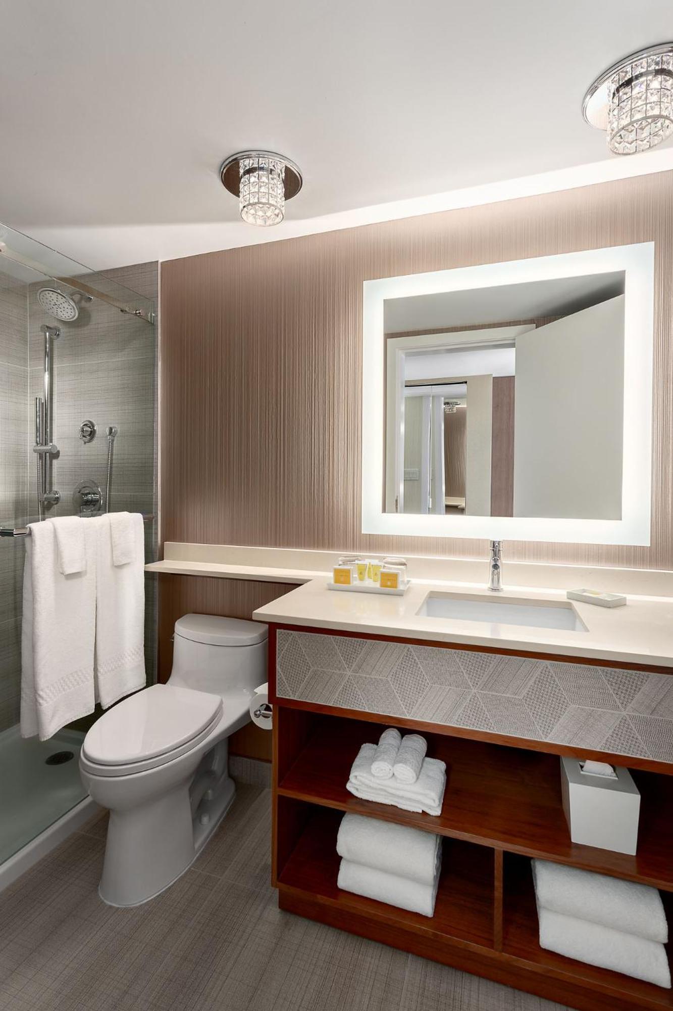 Auberge Vancouver Hotel — photo 7