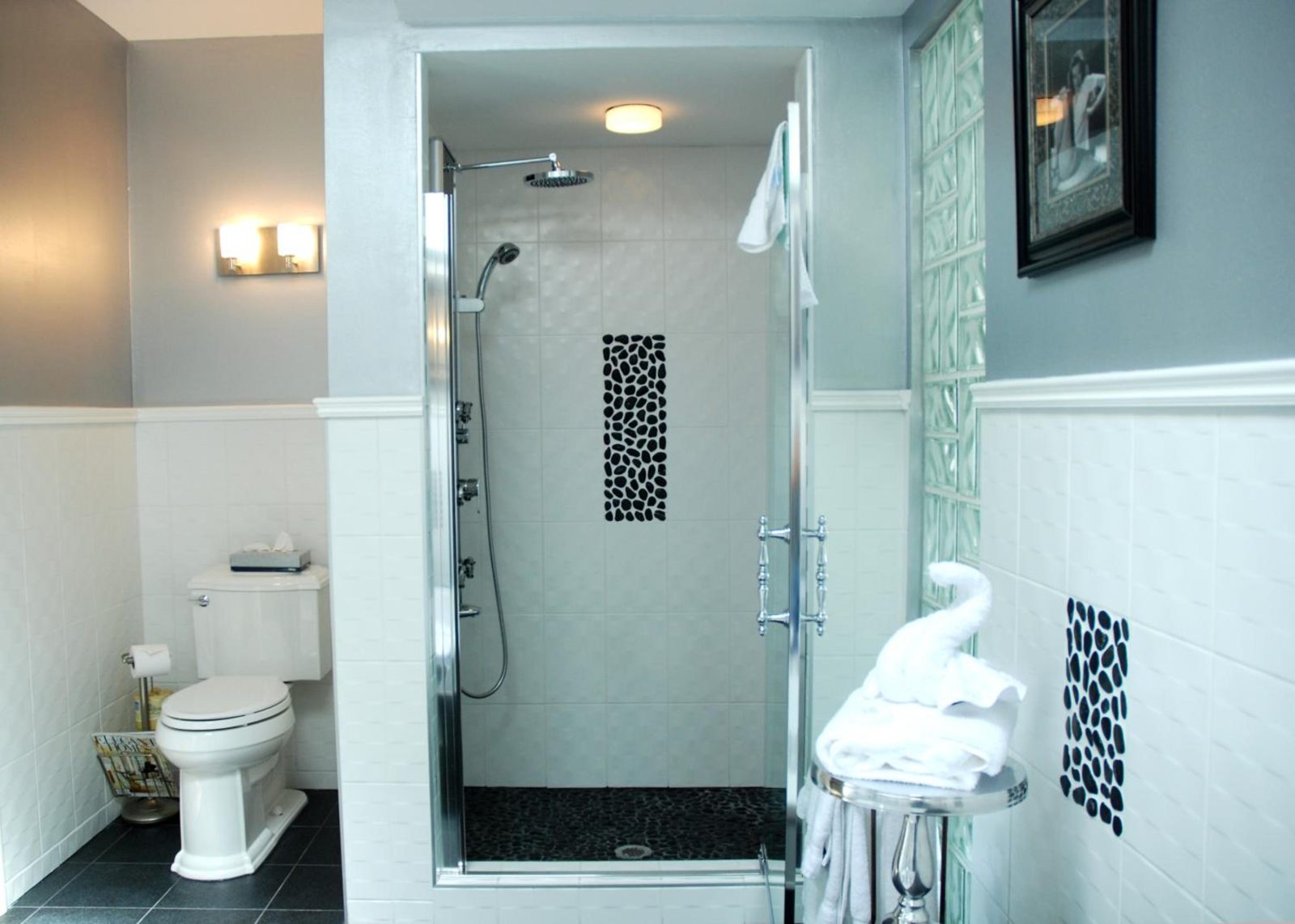 Rosellen Suites at Stanley Park — photo 6
