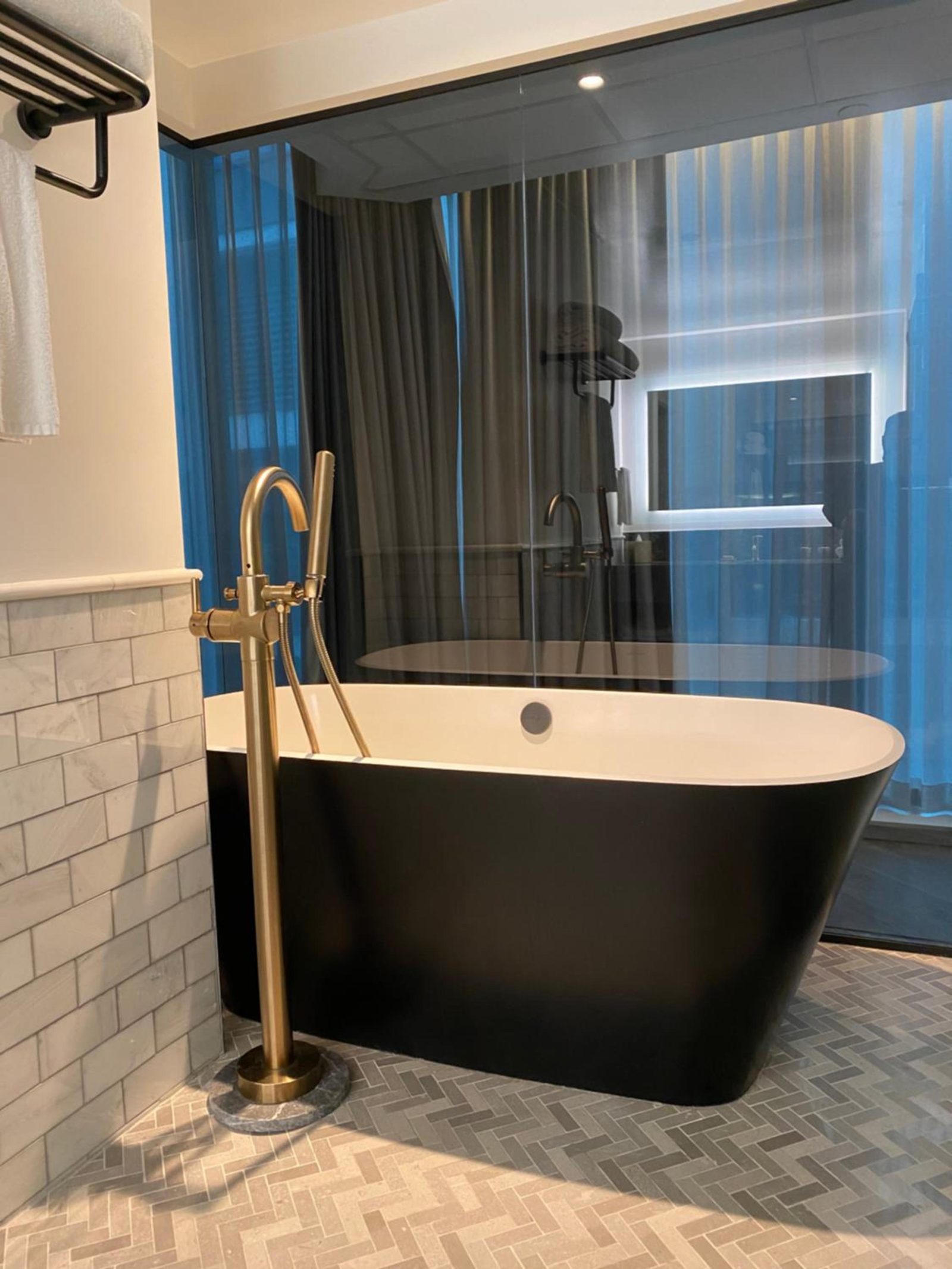 EXchange Hotel Vancouver — photo 6