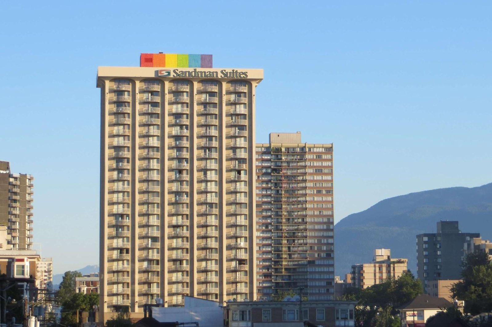 Sandman Suites Vancouver on Davie — photo 2