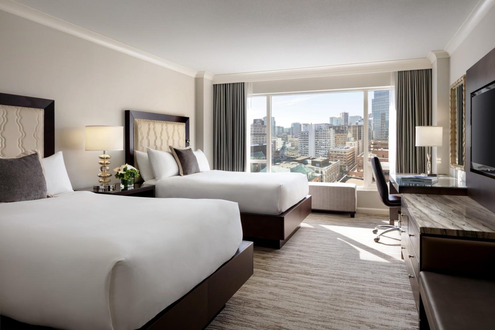 Fairmont Waterfront — photo 3