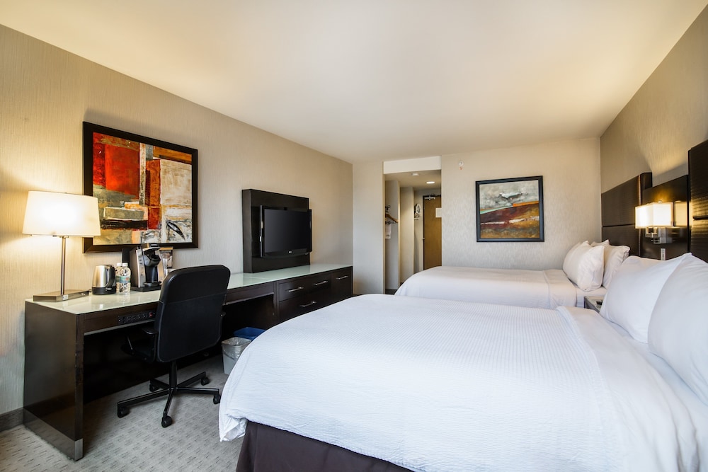 Holiday Inn Vancouver Centre by IHG — photo 5
