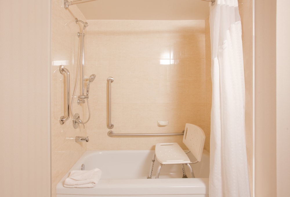 Holiday Inn Vancouver Centre by IHG — photo 7