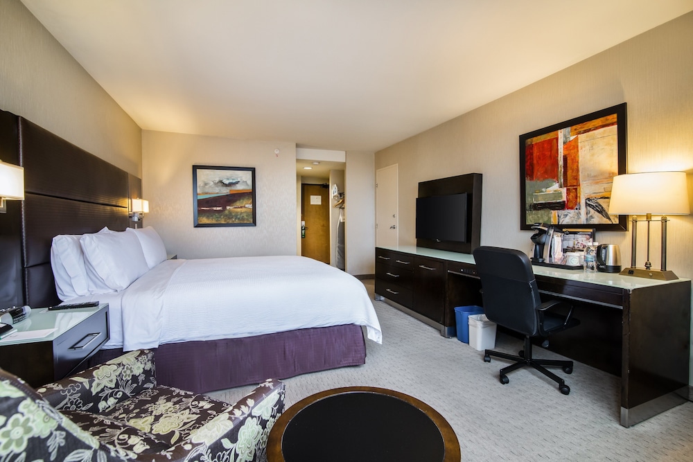 Holiday Inn Vancouver Centre by IHG — photo 4